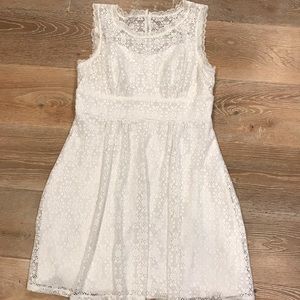 Gorgeous white lace spring/summer dress!!